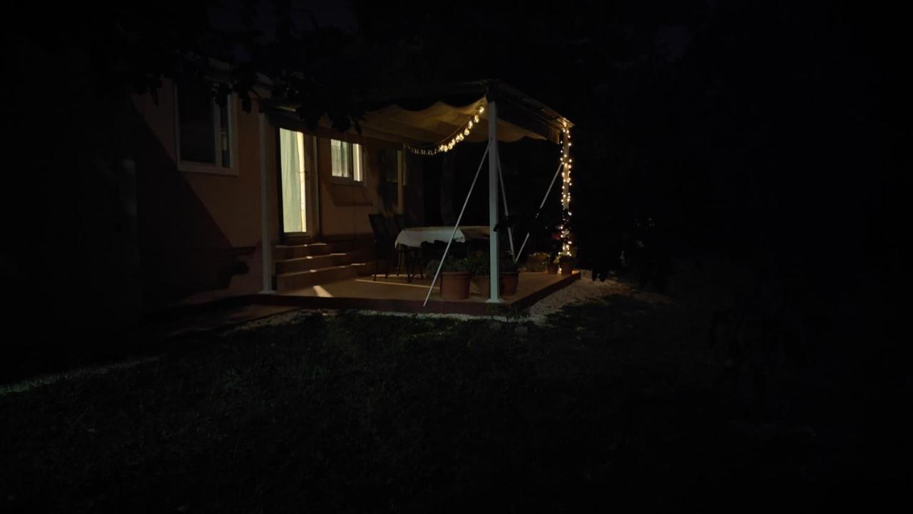Tiny House Dora Βίλα Marčana Εξωτερικό φωτογραφία